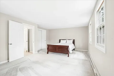 13 Karen Road Windham NH 03087