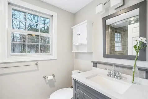 13 Karen Road Windham NH 03087
