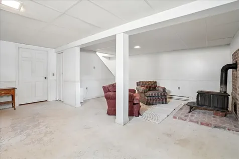 13 Karen Road Windham NH 03087