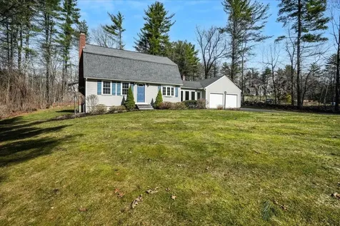 13 Karen Road Windham NH 03087