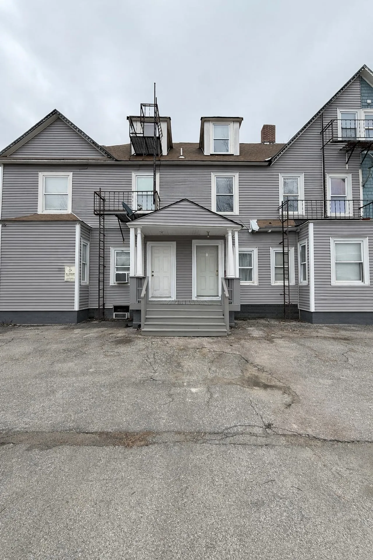 3 Amory Street Nashua NH 03060