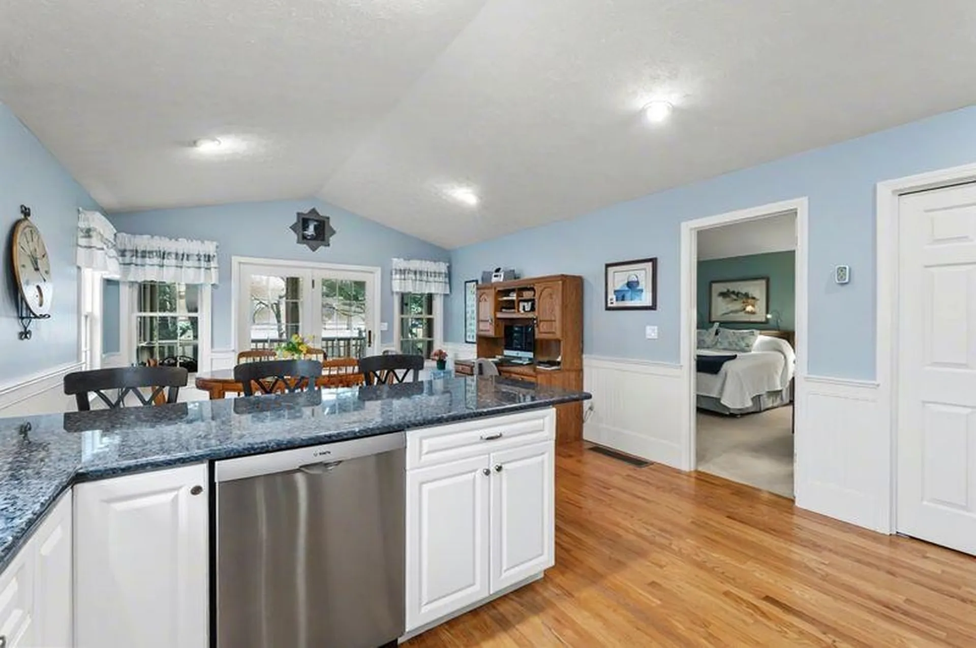 3 Kittanset Road Bedford NH 03110