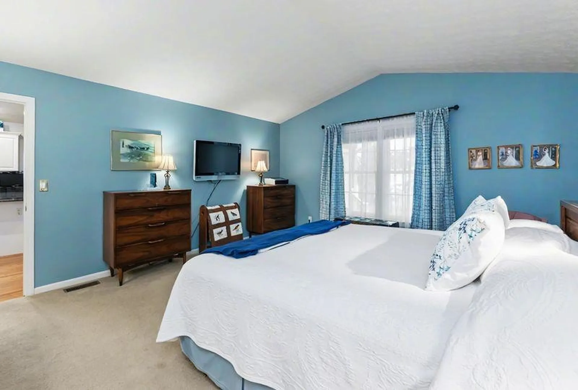3 Kittanset Road Bedford NH 03110