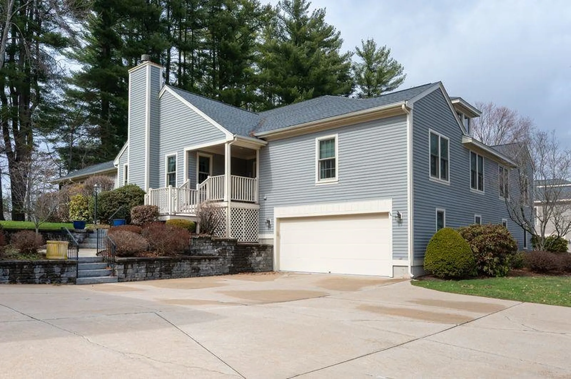 3 Kittanset Road Bedford NH 03110