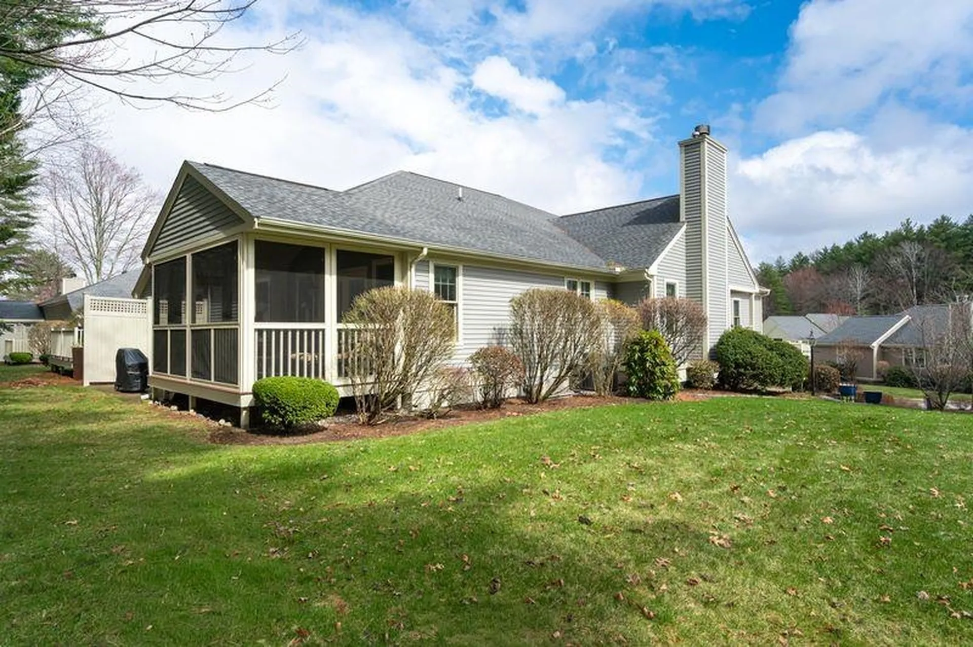 3 Kittanset Road Bedford NH 03110