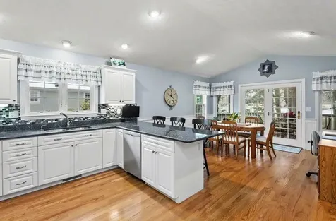 3 Kittanset Road Bedford NH 03110
