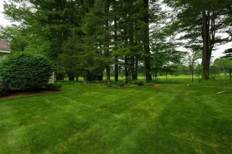 3 Kittanset Road Bedford NH 03110