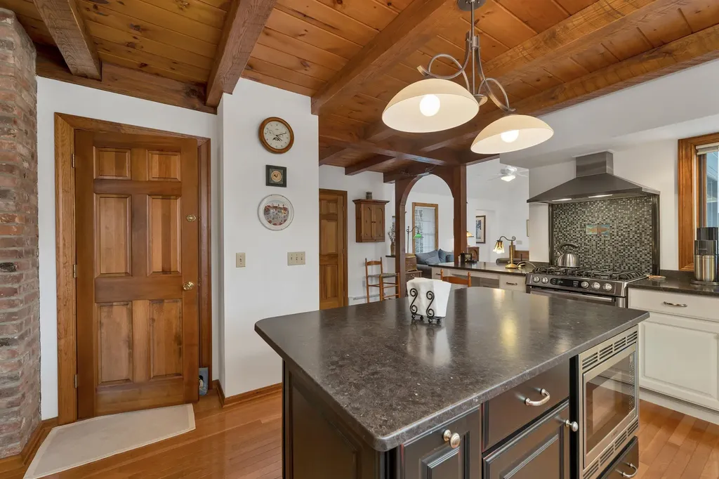 4 Vere Royce Road Tuftonboro NH 03850