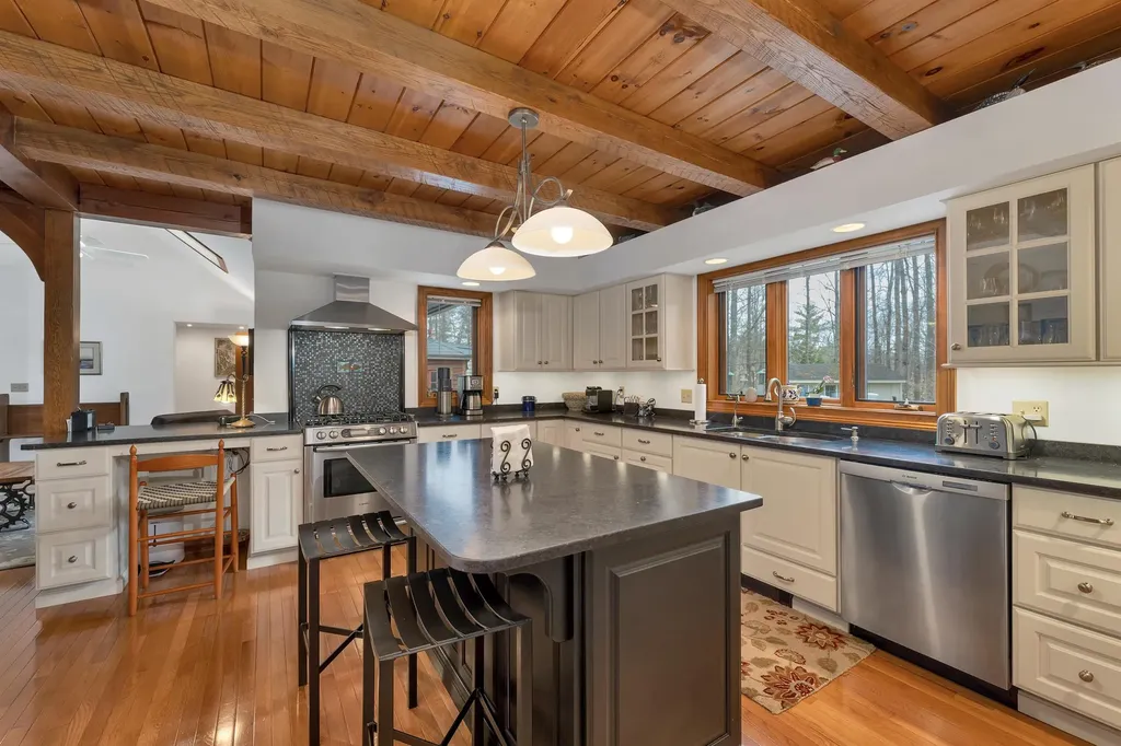 4 Vere Royce Road Tuftonboro NH 03850