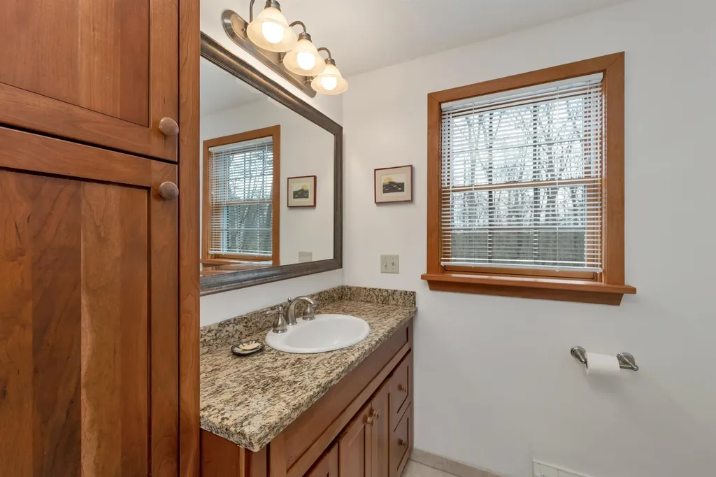 4 Vere Royce Road Tuftonboro NH 03850