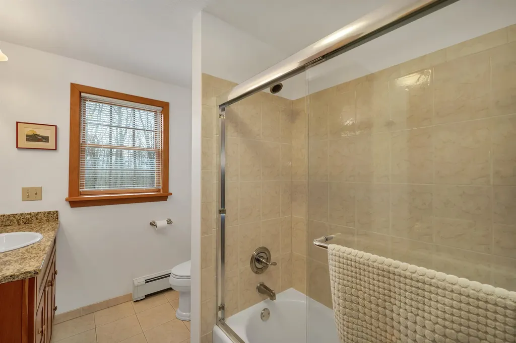 4 Vere Royce Road Tuftonboro NH 03850