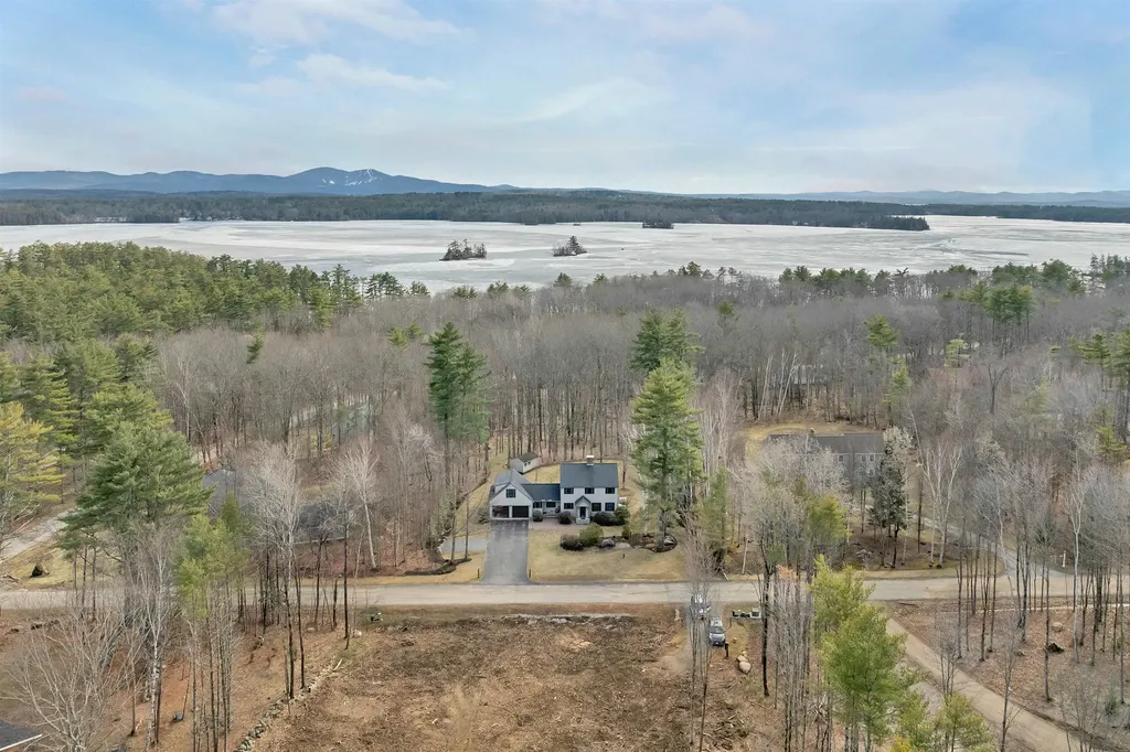 4 Vere Royce Road Tuftonboro NH 03850