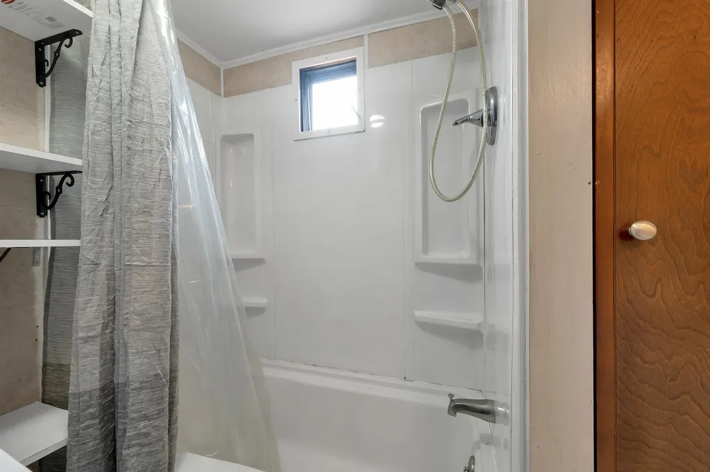 9 Sargent Place Gilford NH 03249