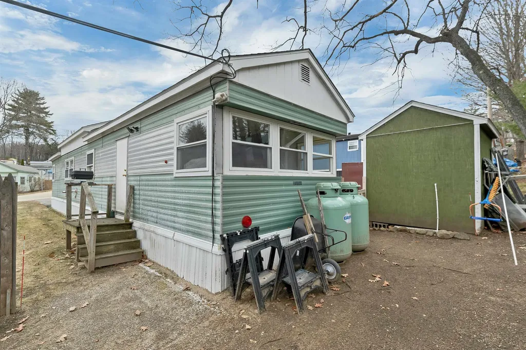 9 Sargent Place Gilford NH 03249