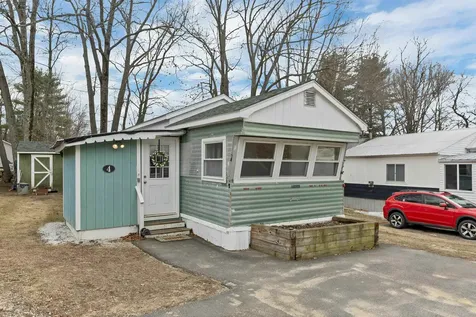9 Sargent Place Gilford NH 03249