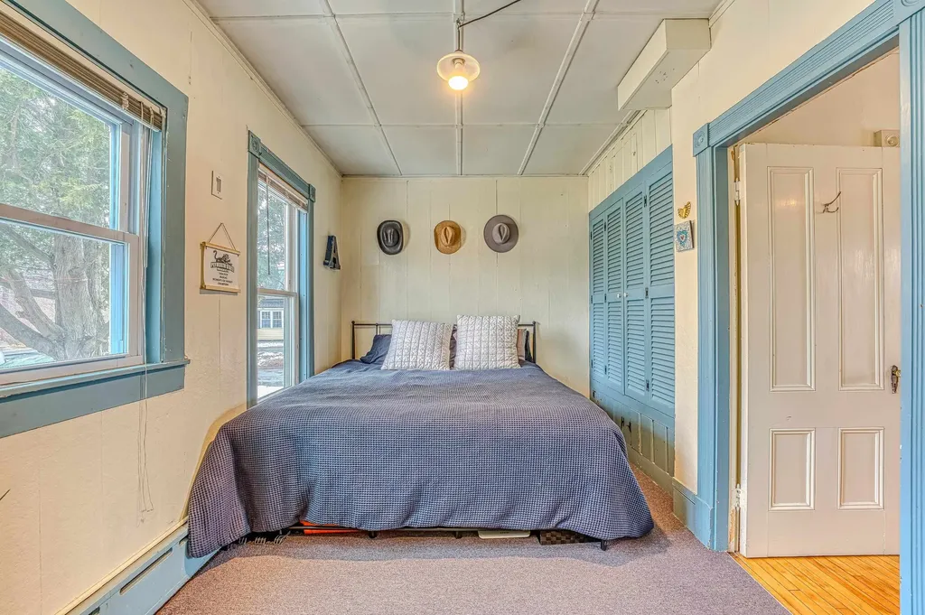 54 Highland Street Plymouth NH 03264