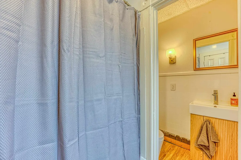 54 Highland Street Plymouth NH 03264