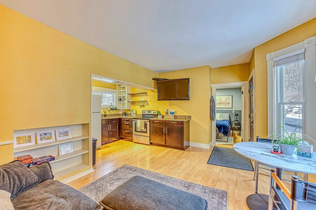 54 Highland Street Plymouth NH 03264