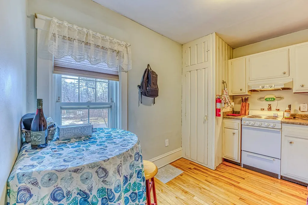 54 Highland Street Plymouth NH 03264