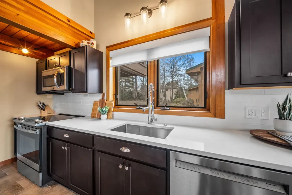 27 Fern Lane Laconia NH 03246