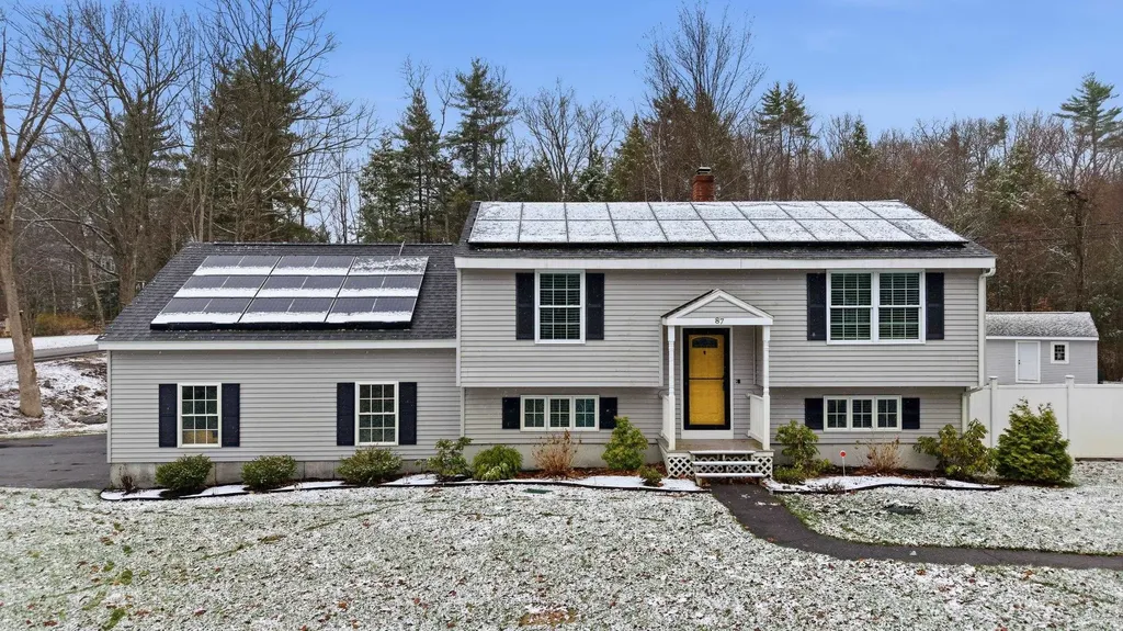 87 Colby Road Danville NH 03819