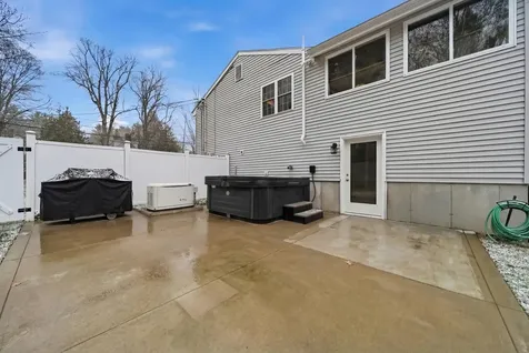 87 Colby Road Danville NH 03819