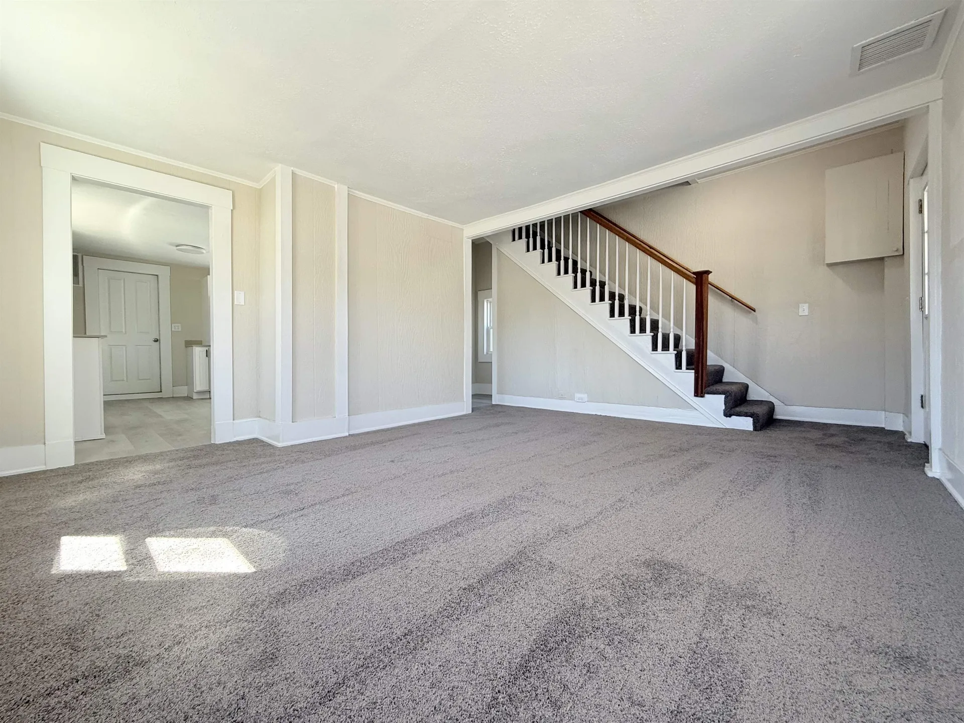 8 Holman Street Hillsborough NH 03221