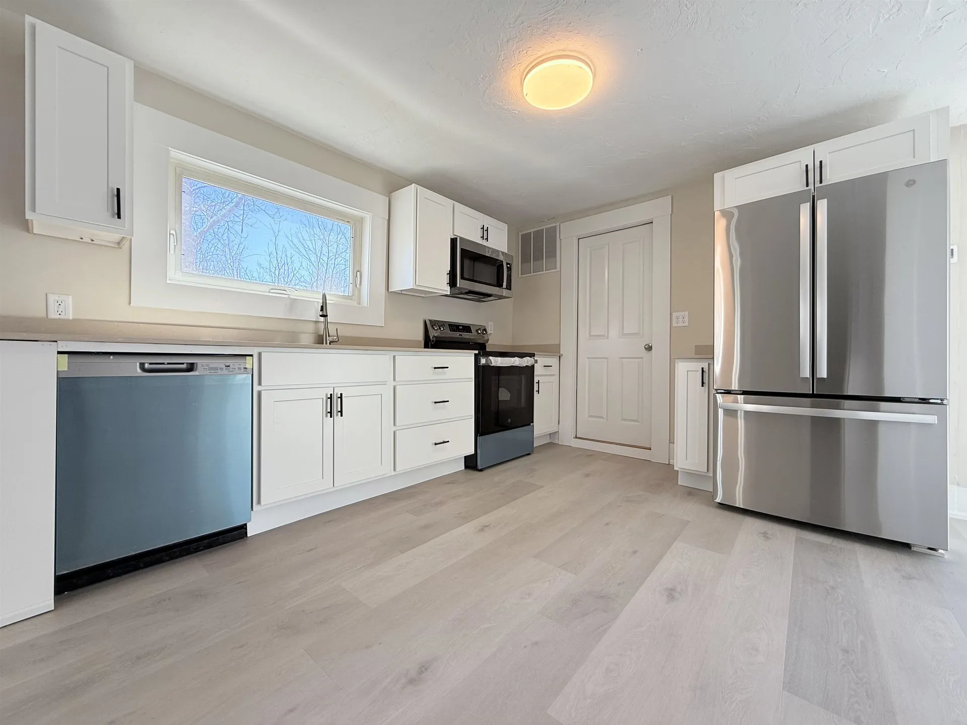 8 Holman Street Hillsborough NH 03221