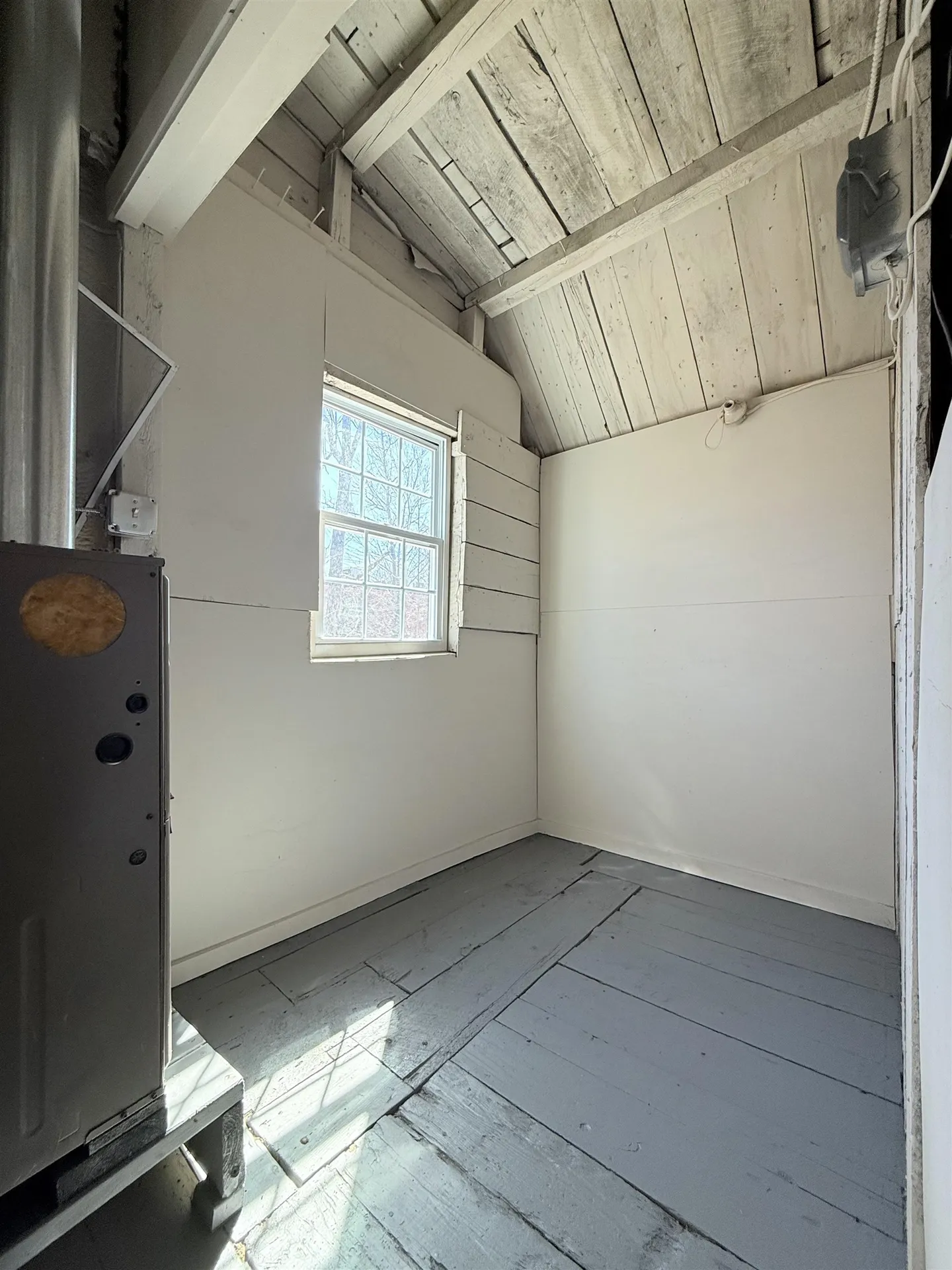 8 Holman Street Hillsborough NH 03221