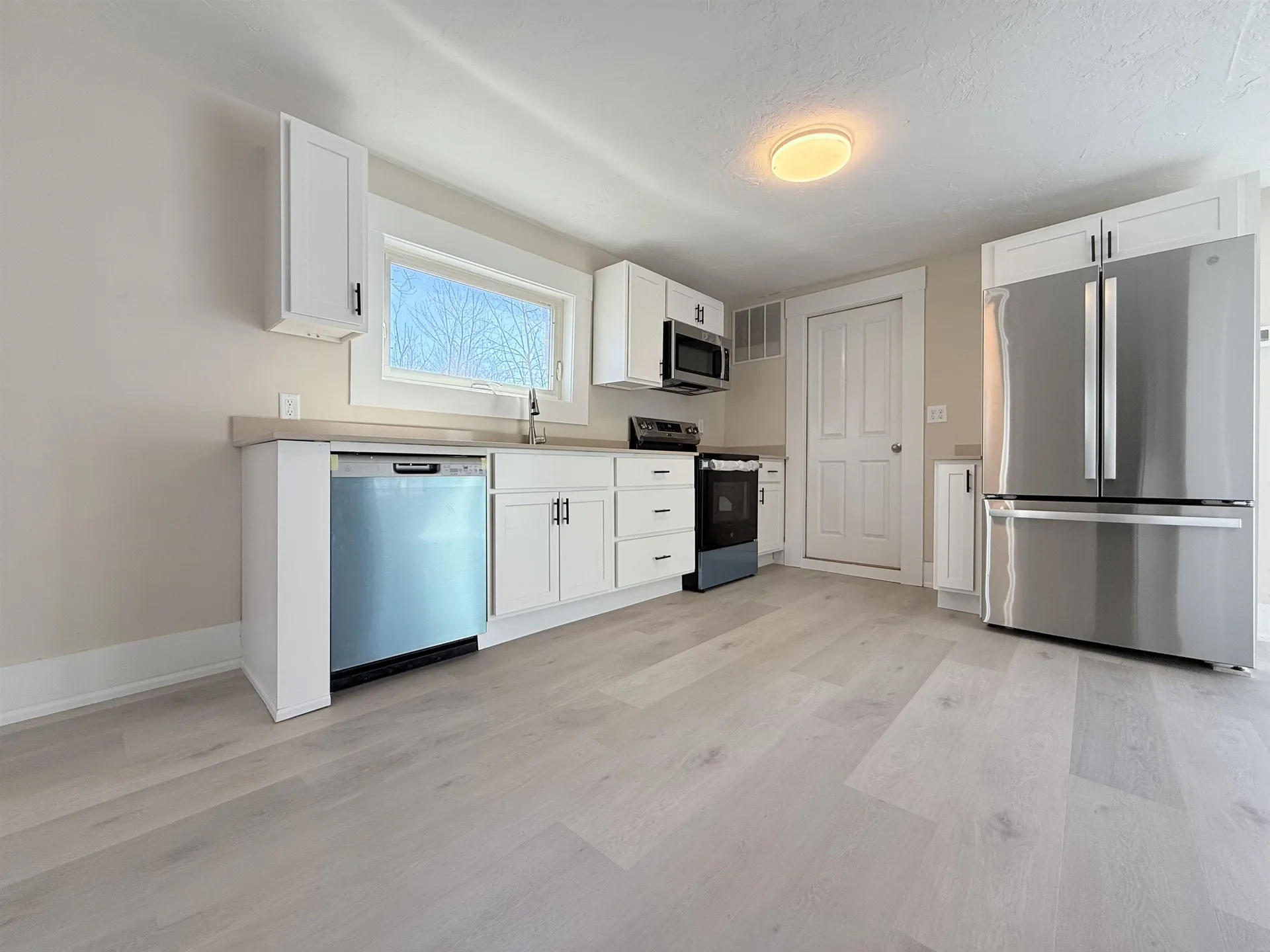 8 Holman Street Hillsborough NH 03221