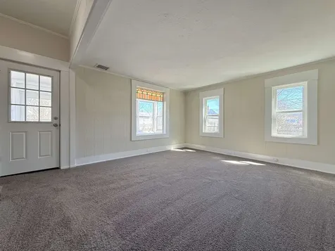 8 Holman Street Hillsborough NH 03221