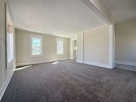 8 Holman Street Hillsborough NH 03221