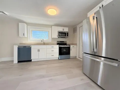 8 Holman Street Hillsborough NH 03221