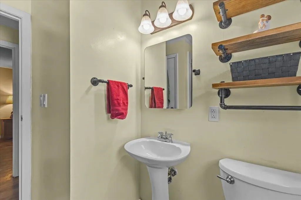 204 Meadow Drive Colchester VT 05446