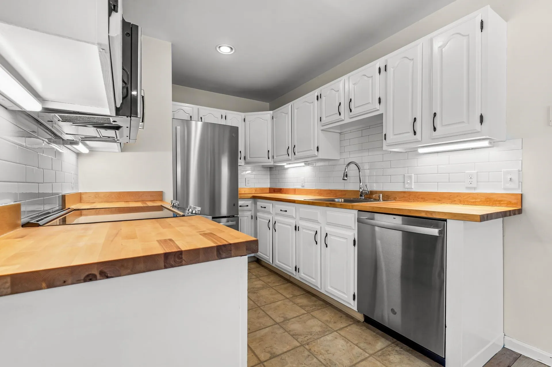 23 West Ridge Drive Peterborough NH 03458