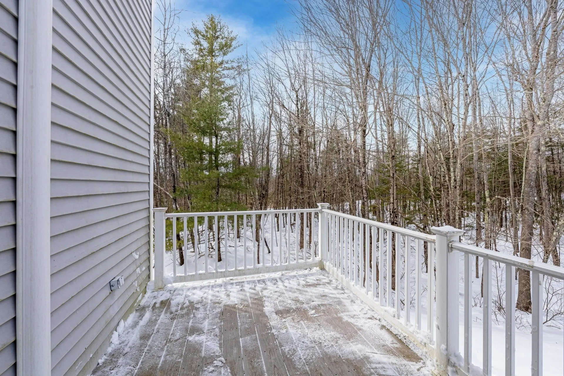 23 West Ridge Drive Peterborough NH 03458