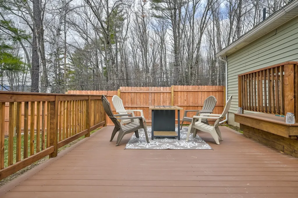 8 Champney Road Conway NH 03860