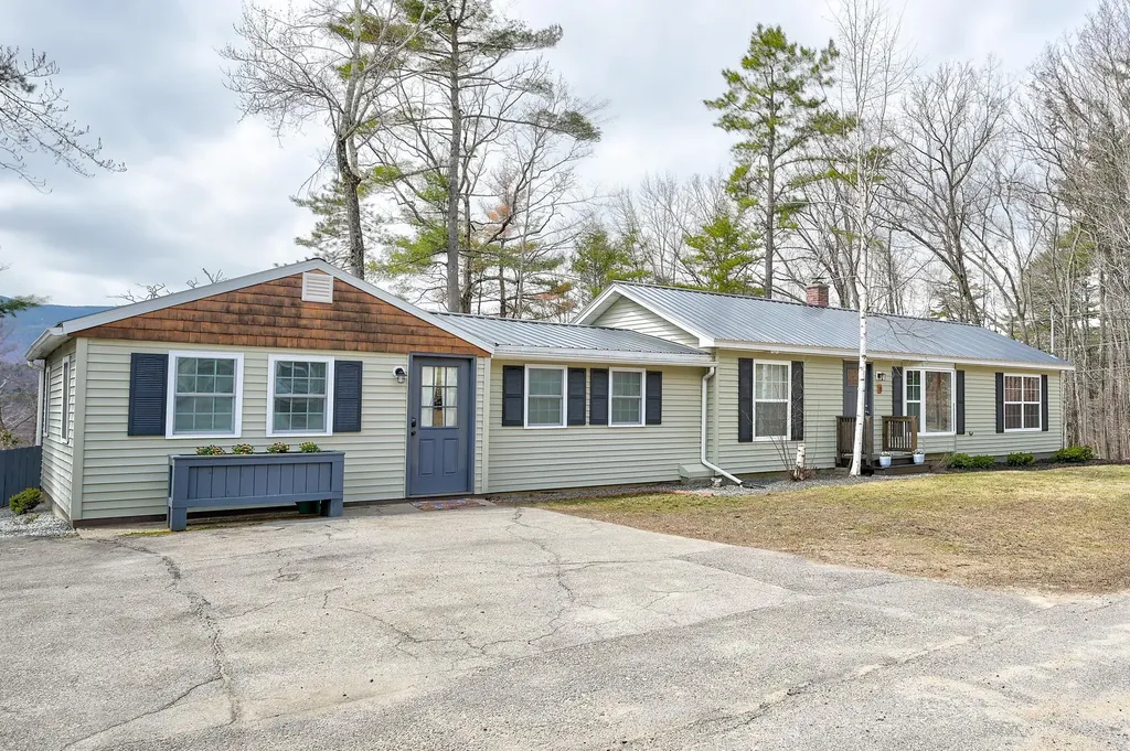 8 Champney Road Conway NH 03860