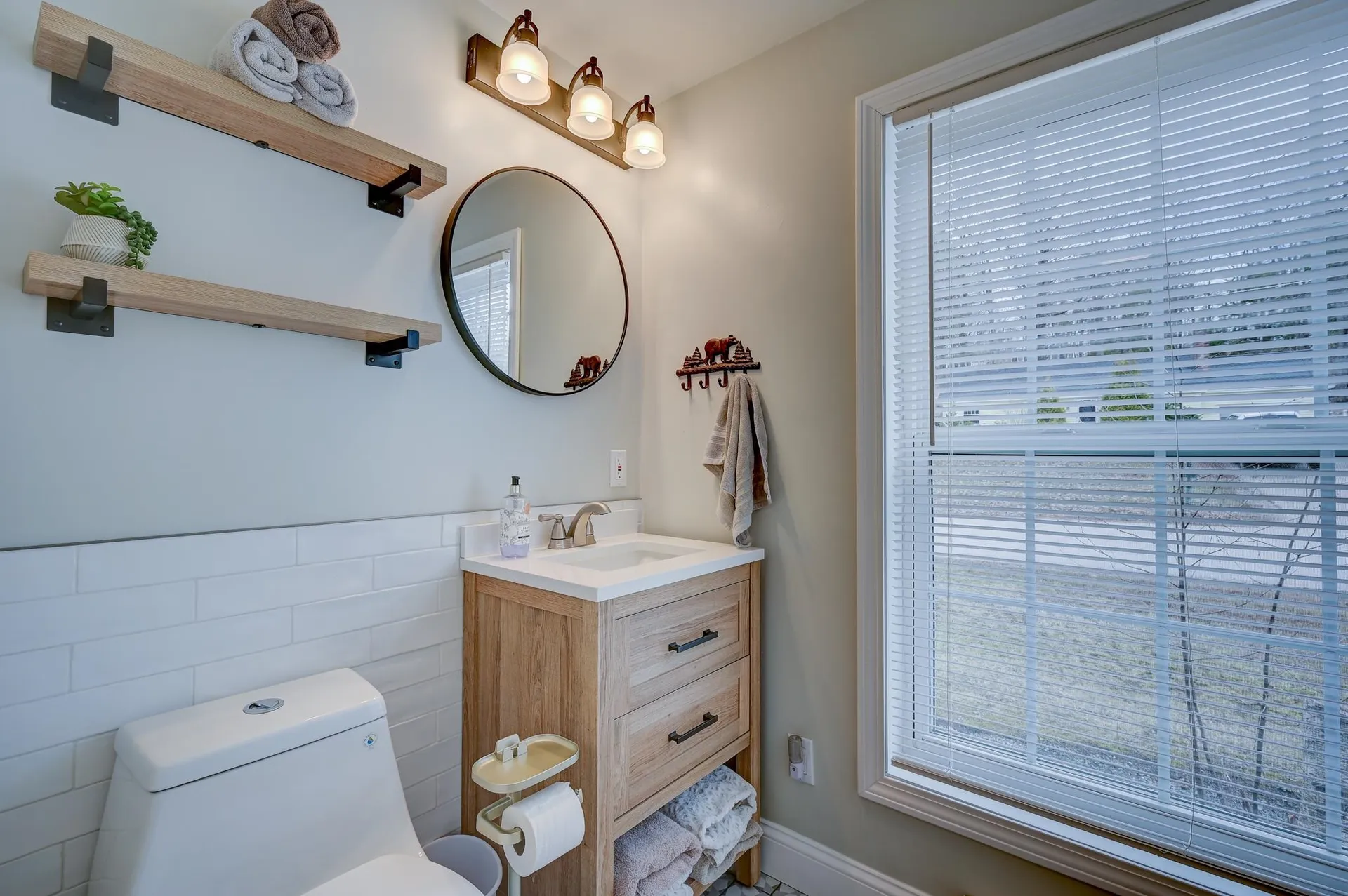 8 Champney Road Conway NH 03860