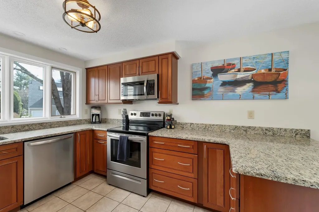 12 Gables Drive Laconia NH 03246