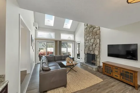12 Gables Drive Laconia NH 03246