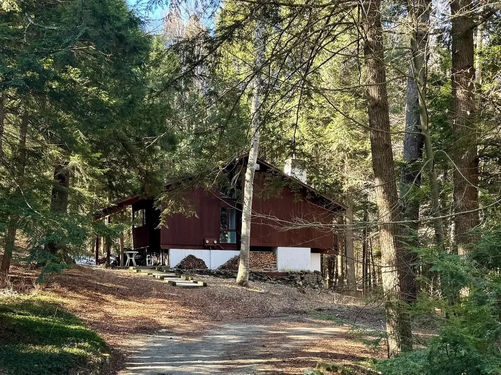 290 Village Lane West Windsor VT 05037