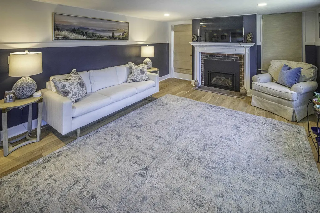 17 Beaumont Drive Dover NH 03820