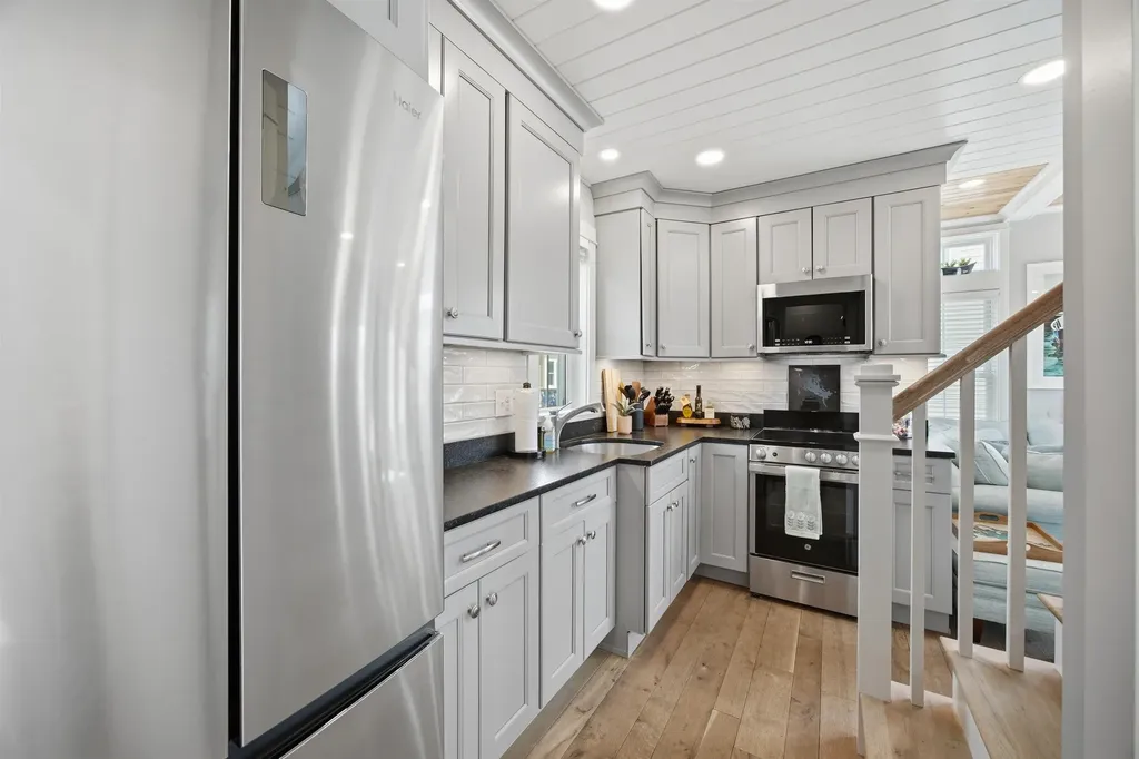 14 Lake Shore Drive Moultonborough NH 03254