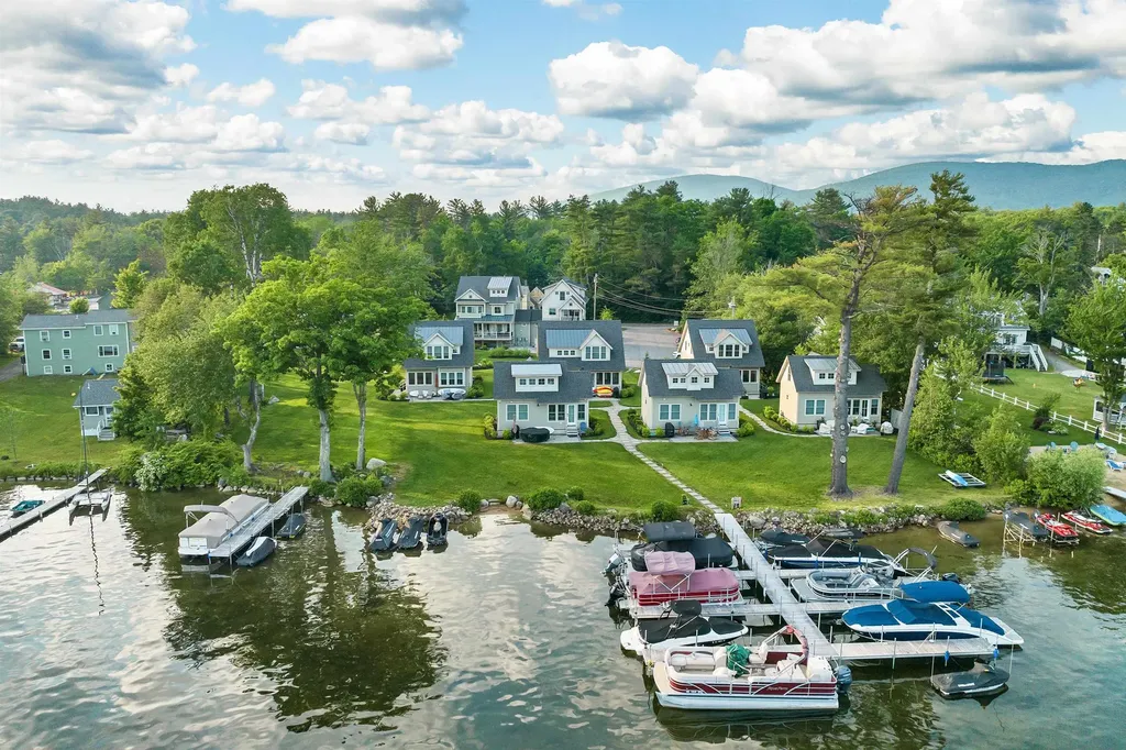 14 Lake Shore Drive Moultonborough NH 03254