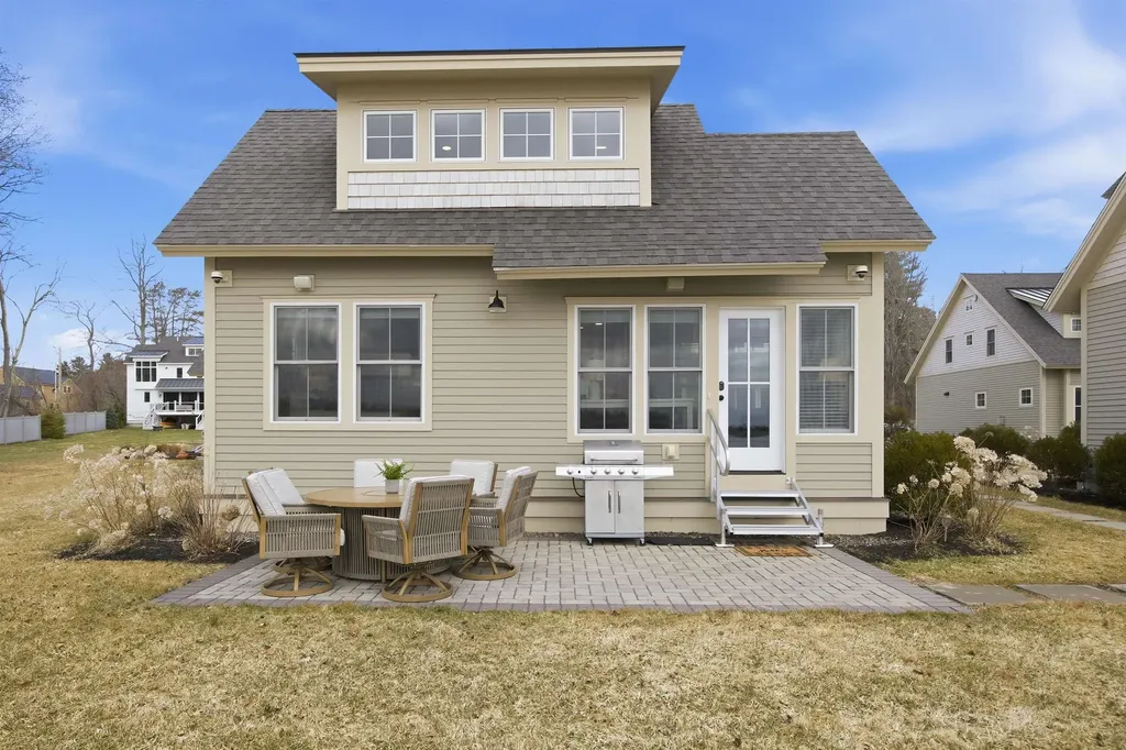 14 Lake Shore Drive Moultonborough NH 03254