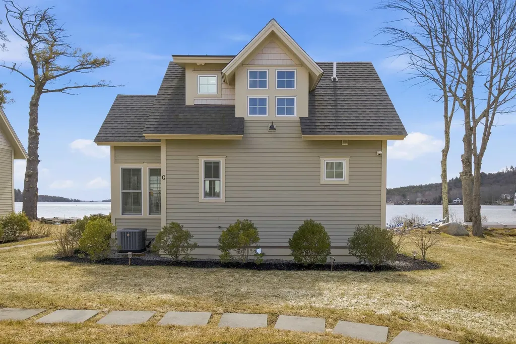 14 Lake Shore Drive Moultonborough NH 03254