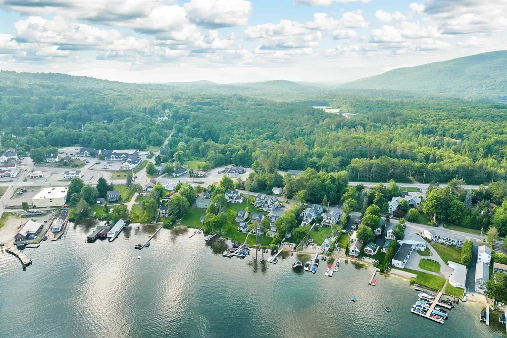 14 Lake Shore Drive Moultonborough NH 03254
