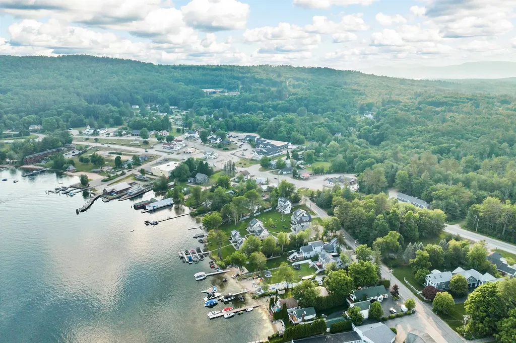 14 Lake Shore Drive Moultonborough NH 03254