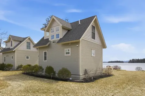 14 Lake Shore Drive Moultonborough NH 03254